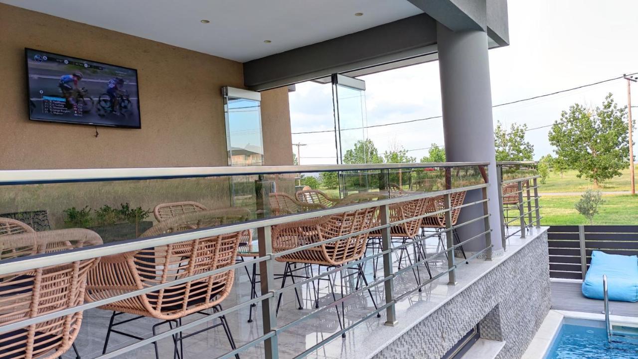 Paralía Peloton Inn מראה חיצוני תמונה