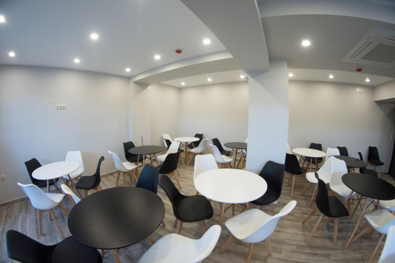 Paralía Peloton Inn מראה חיצוני תמונה